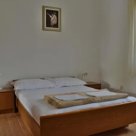 Apartments Niko Sukošan Esterno foto