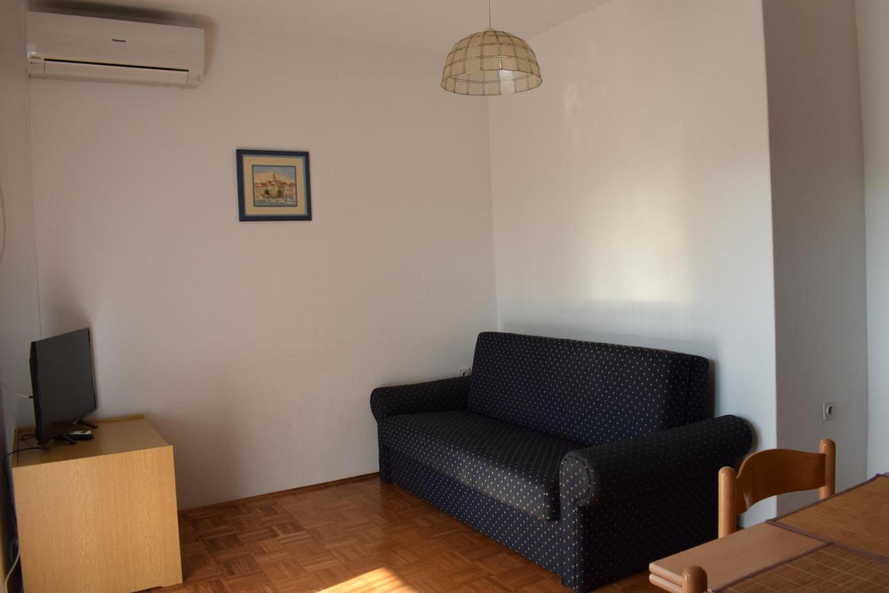 Niko Apartment
